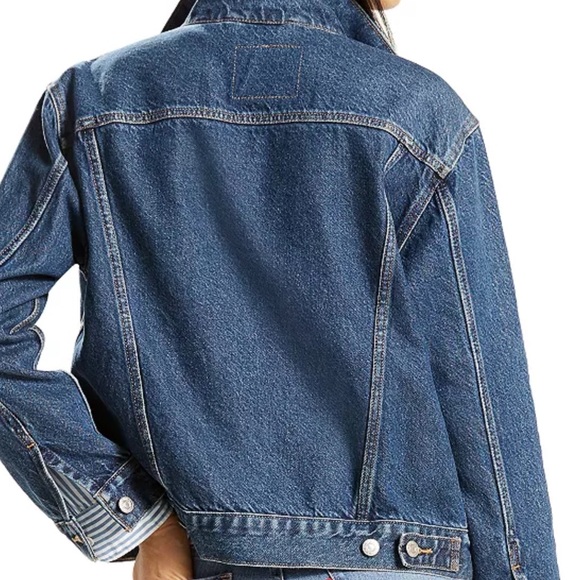 Levi’s Distressed Ex Boyfriend Trucker Jean Jacket NWT - Picture 2 of 10